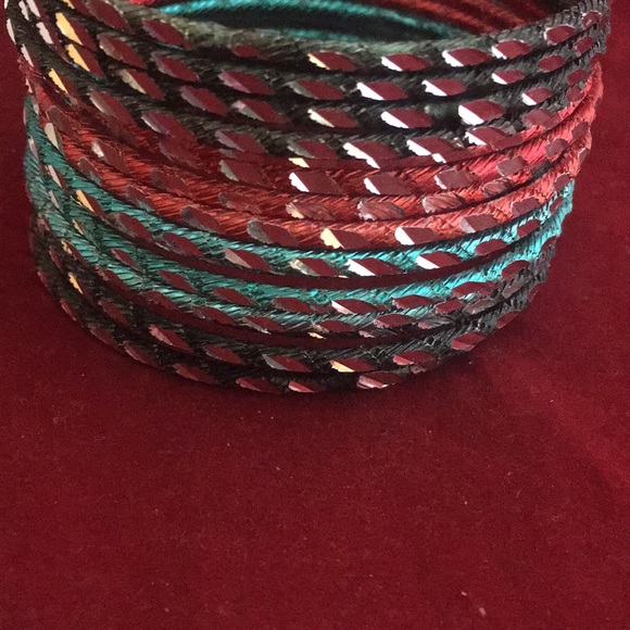 Nwot multicolored metal bangles set of 16 - Picture 2 of 7